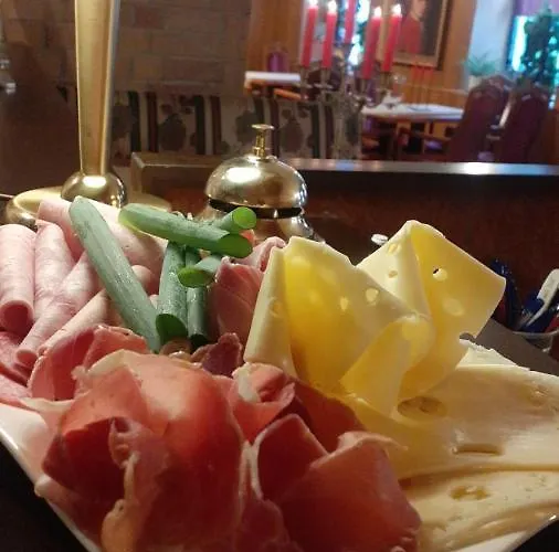 Отель Zur Sonne Falkenstein (Vogtland)